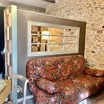 Les Fleurs De Lys, Suites'appart , Entree Et Terrasse Privee Proche De La アパート