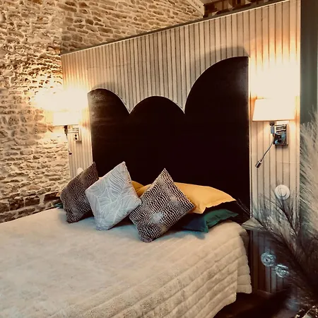 Les Fleurs De Lys, Suites'appart , Entree Et Terrasse Privee Proche De La Apartmán *