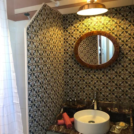 Les Fleurs De Lys, Suites'appart , Entree Et Terrasse Privee Proche De La *