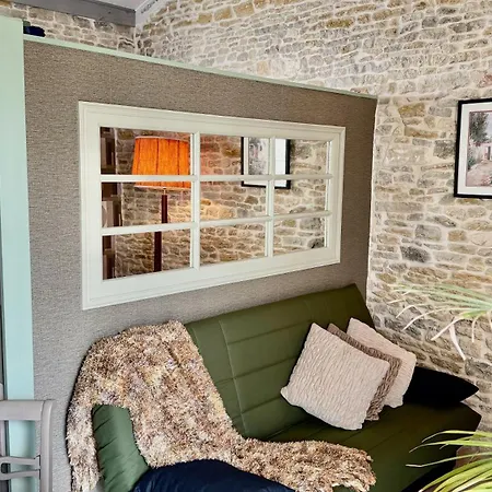 Les Fleurs De Lys, Suites'appart , Entree Et Terrasse Privee Proche De La Apartment Saint-Georges-d'Oleron